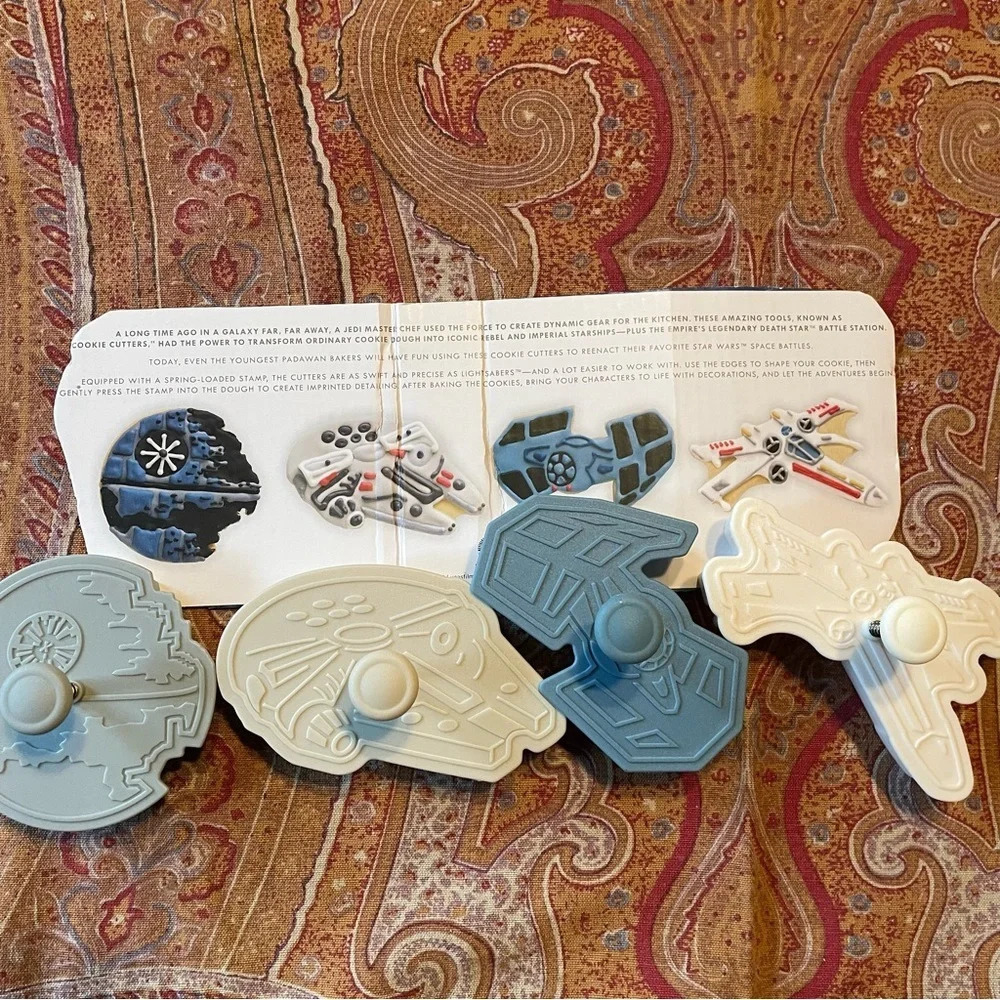 Star Wars Williams Sonoma cookie cutters press Yoda space ships Vader total 8